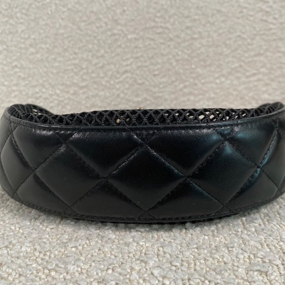 Authentic Chanel Mesh, Shiny Lambskin & Gold-Tone Metal Black Clutch On Chain - Picture 8 of 11